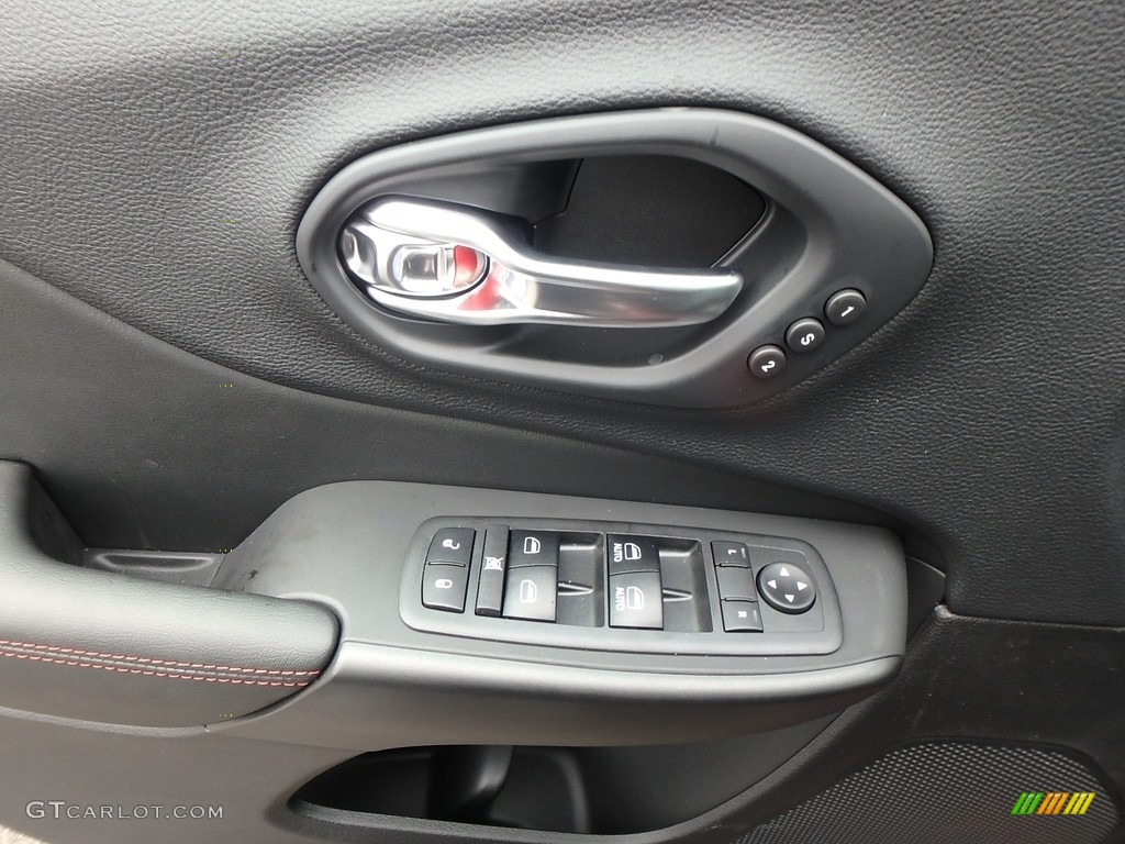 2019 Jeep Cherokee Trailhawk Elite 4x4 Controls Photo #126321315
