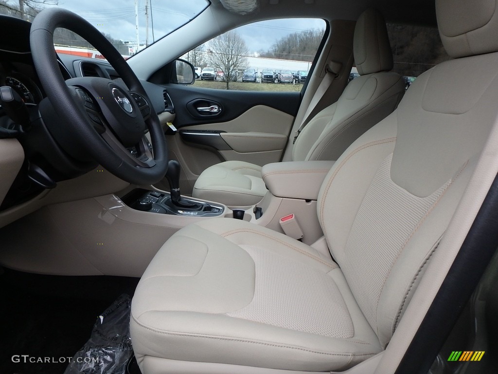 2019 Jeep Cherokee Latitude 4x4 Front Seat Photos