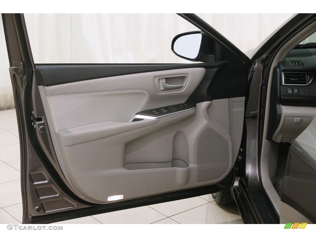 2015 Camry LE - Predawn Gray Mica / Ash photo #4
