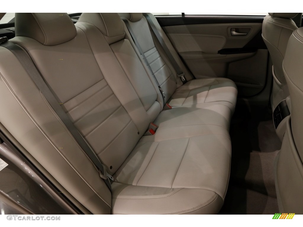 2015 Camry XLE V6 - Predawn Gray Mica / Ash photo #16