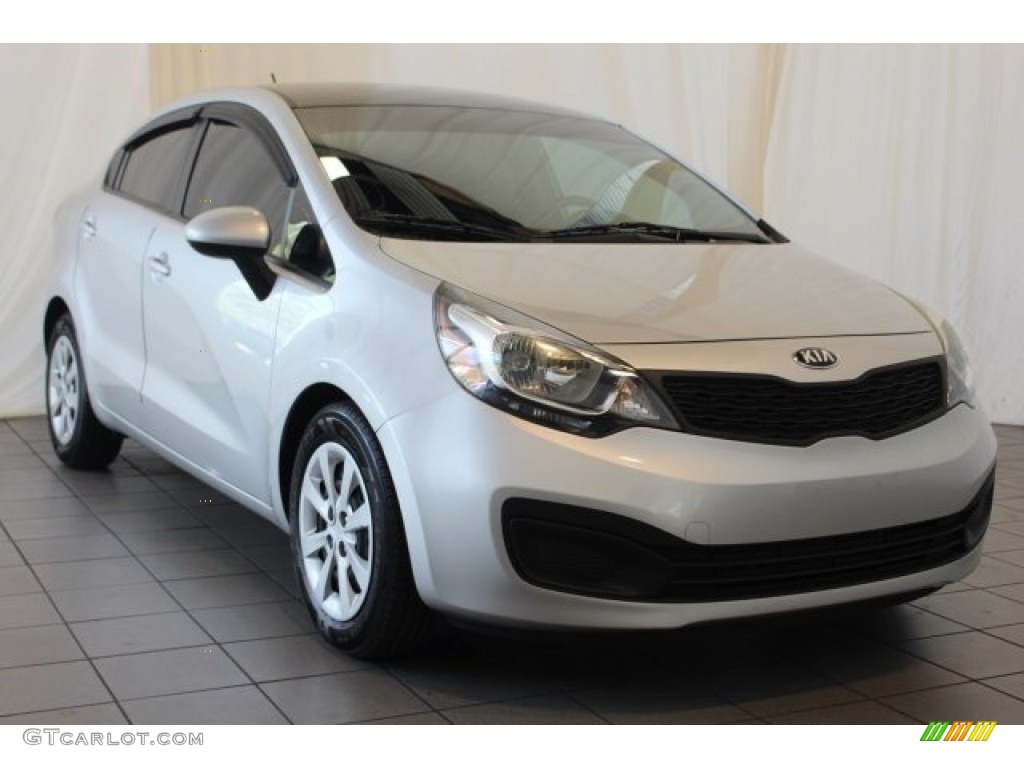 2013 Rio LX Sedan - Bright Silver / Black photo #2
