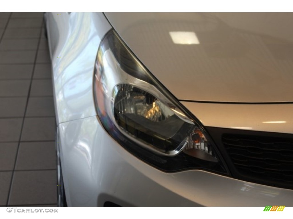 2013 Rio LX Sedan - Bright Silver / Black photo #6