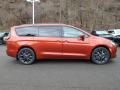 Copper Pearl 2018 Chrysler Pacifica Touring L Exterior