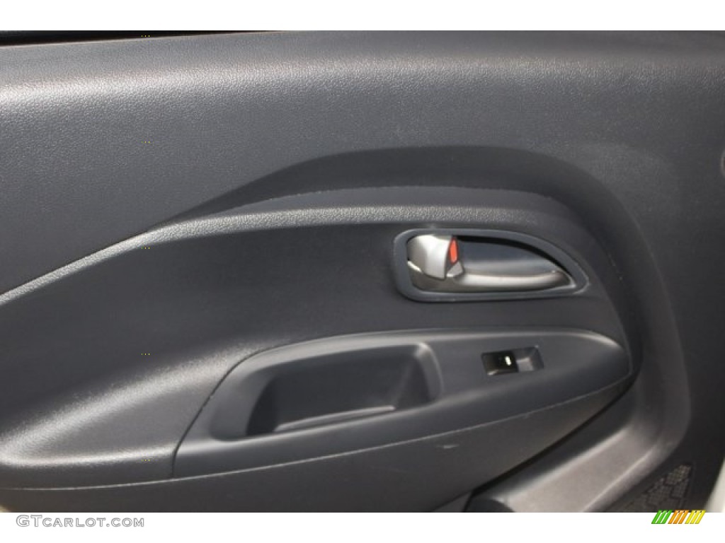 2013 Rio LX Sedan - Bright Silver / Black photo #30