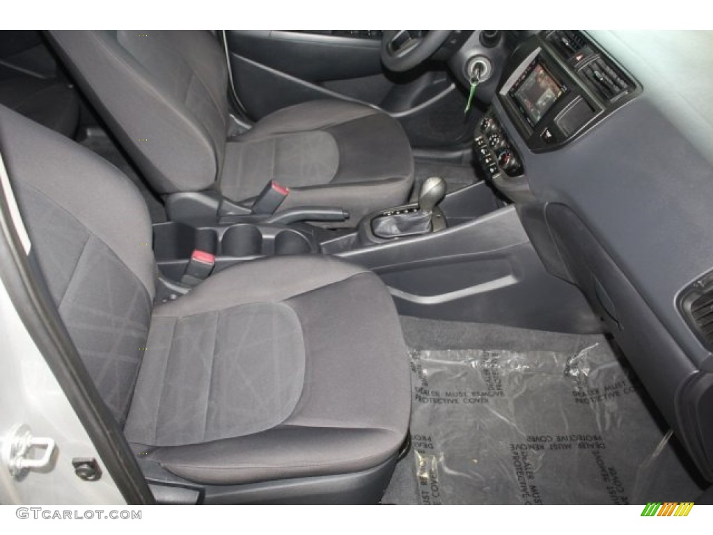 2013 Rio LX Sedan - Bright Silver / Black photo #36