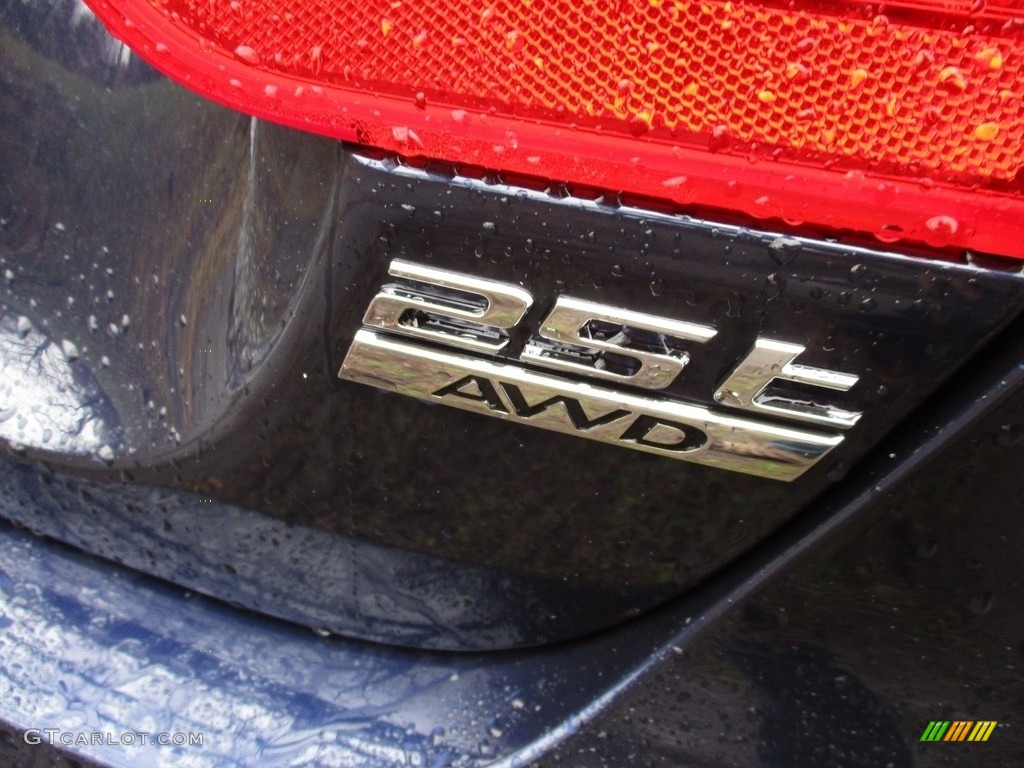 2018 XE 25t Premium AWD - Loire Blue Metallic / Ebony photo #4