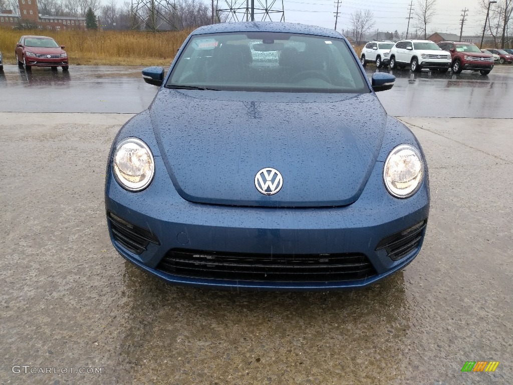 2018 Beetle S - Blue Silk Metallic / Titan Black photo #1