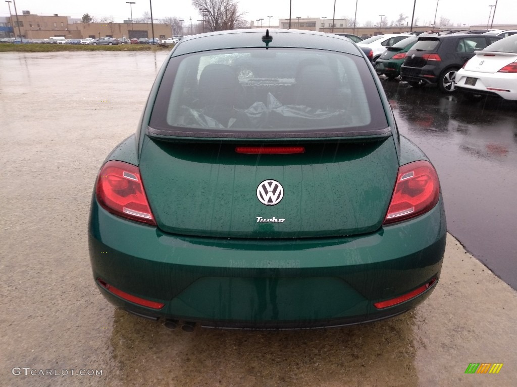 2018 Beetle S - Bottle Green Metallic / Titan Black photo #5