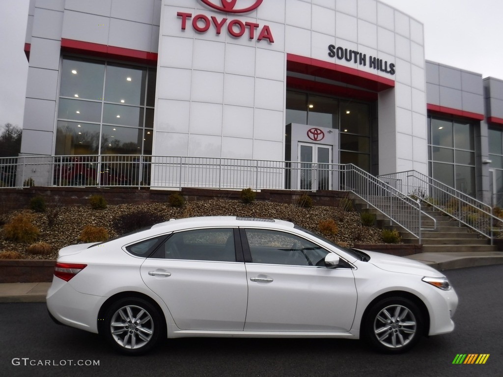 2015 Avalon XLE Premium - Blizzard Pearl / Black photo #2