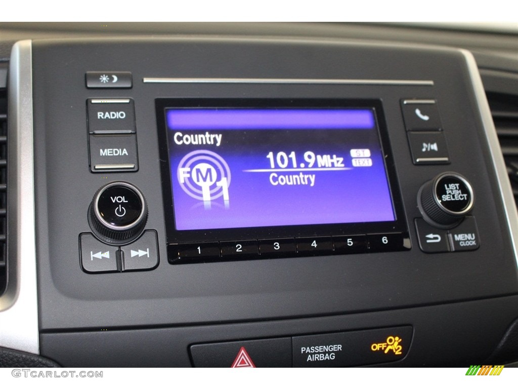2019 Honda Ridgeline RTL AWD Audio System Photo #126338279