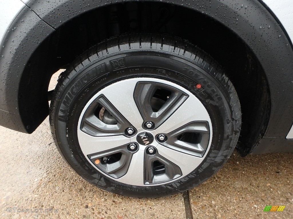 2018 Niro FE Hybrid - Silky Silver / Charcoal photo #2