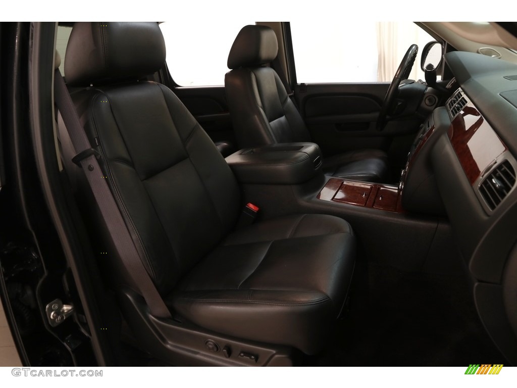 2011 Avalanche LTZ 4x4 - Black / Ebony photo #17