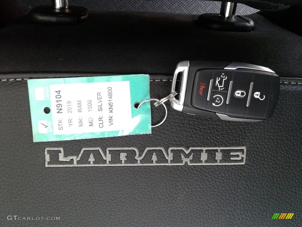 2019 1500 Laramie Crew Cab 4x4 - Billett Silver Metallic / Black photo #44