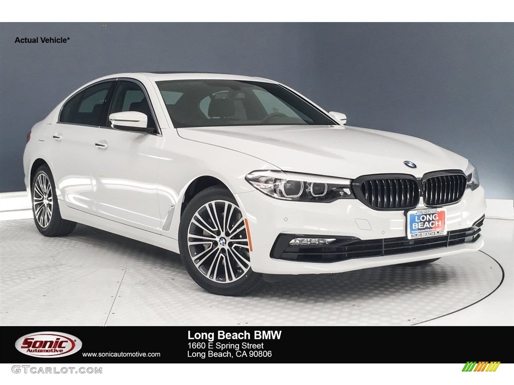 2018 5 Series 540i Sedan - Alpine White / Black photo #1