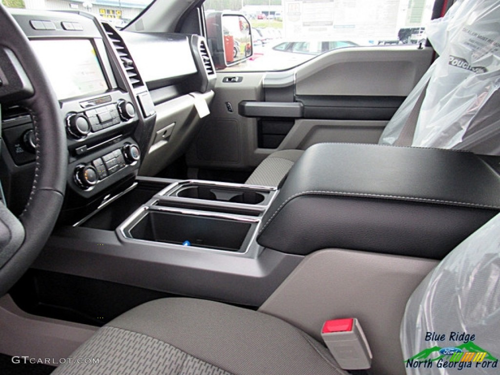 2018 F150 XLT SuperCrew 4x4 - Race Red / Earth Gray photo #23