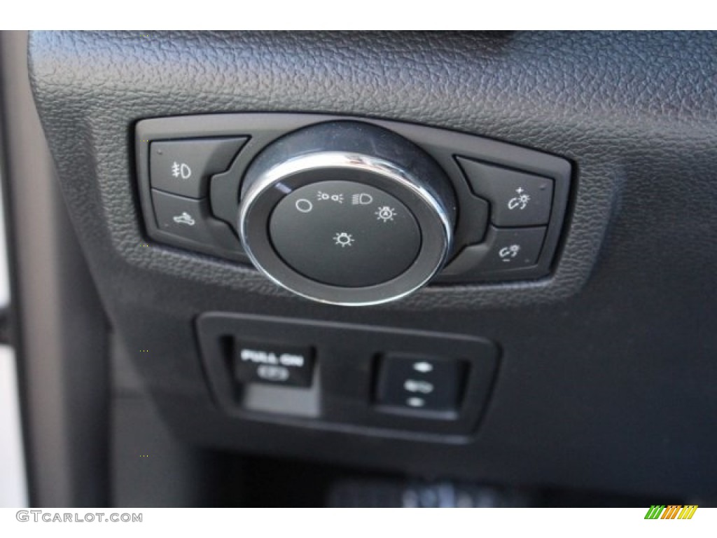 2018 F150 Lariat SuperCrew - White Platinum / Black photo #25