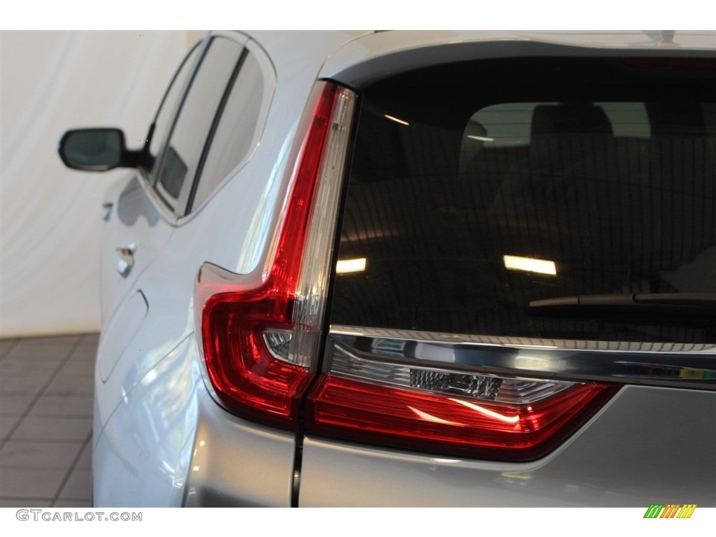 2018 CR-V Touring - Lunar Silver Metallic / Gray photo #9