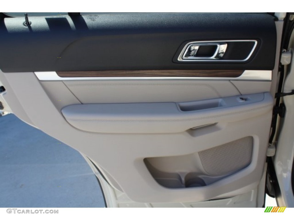 2018 Explorer Limited - Platinum Dune / Medium Stone photo #25