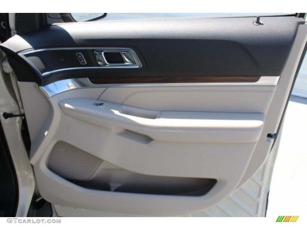 2018 Explorer Limited - Platinum Dune / Medium Stone photo #35