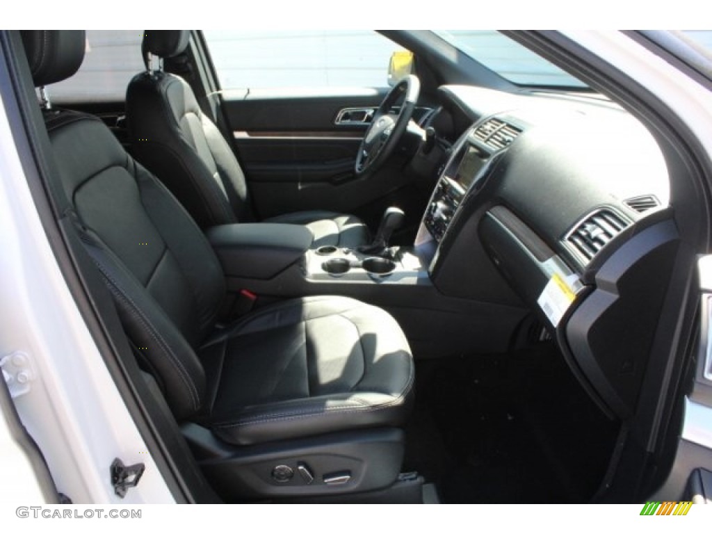 2018 Explorer Limited - White Platinum / Ebony Black photo #37