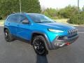 Hydro Blue Pearl - Cherokee Trailhawk 4x4 Photo No. 4
