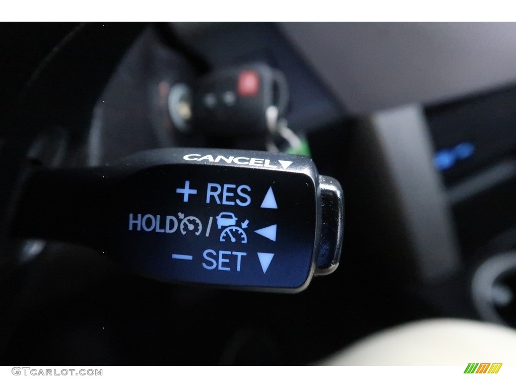 2017 RAV4 XLE - Silver Sky Metallic / Ash photo #33