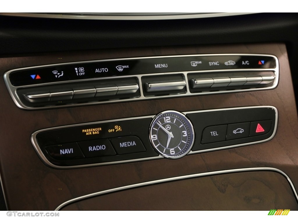 2018 Mercedes-Benz E 300 4Matic Sedan Controls Photo #126372357