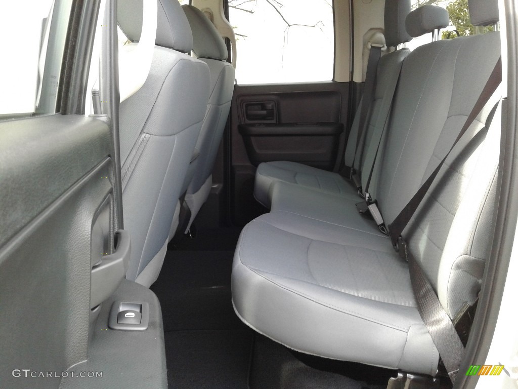 2018 1500 Tradesman Quad Cab - Bright Silver Metallic / Black/Diesel Gray photo #11