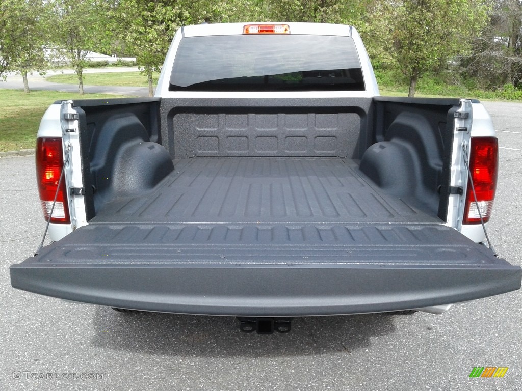 2018 1500 Tradesman Quad Cab - Bright Silver Metallic / Black/Diesel Gray photo #12
