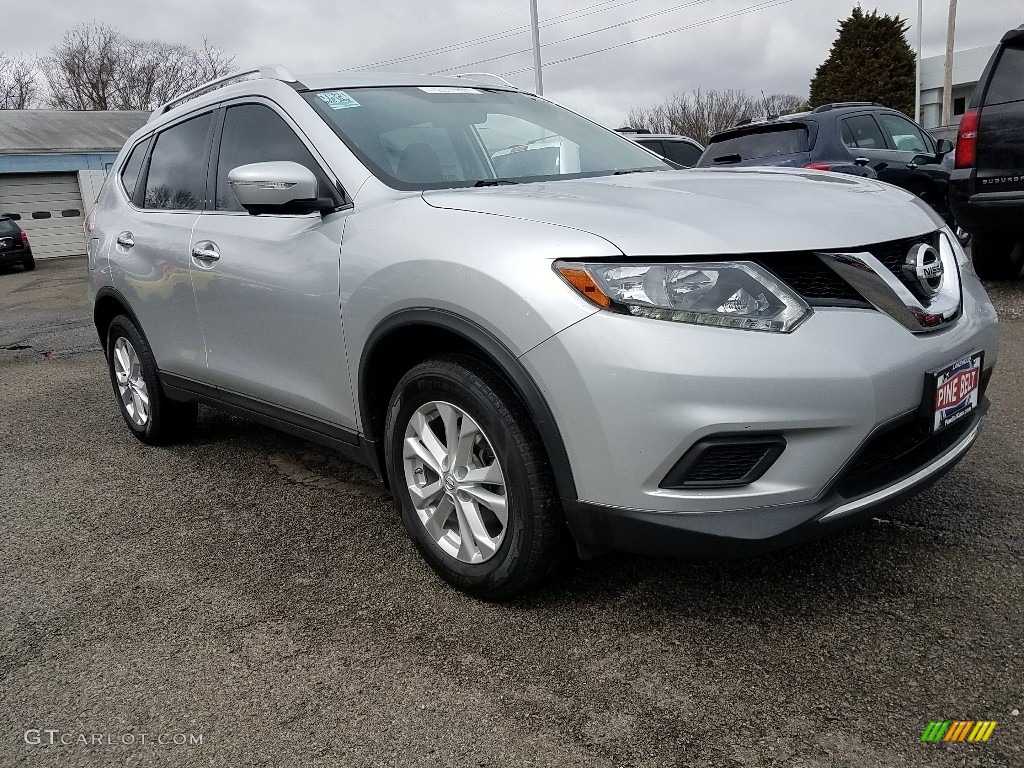 2015 Rogue SV AWD - Brilliant Silver / Charcoal photo #1