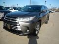 Predawn Gray Mica - Highlander XLE AWD Photo No. 1