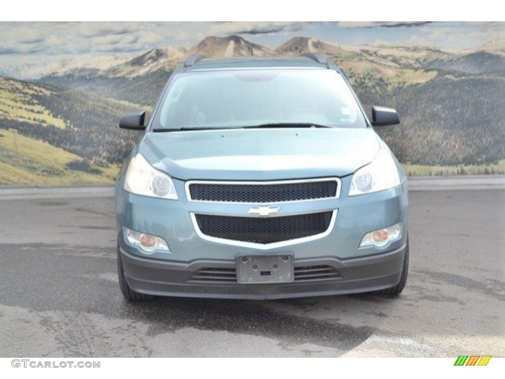 2009 Traverse LS AWD - Silver Moss Metallic / Dark Gray/Light Gray photo #2