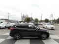 Jet Black - X1 xDrive28i Photo No. 3