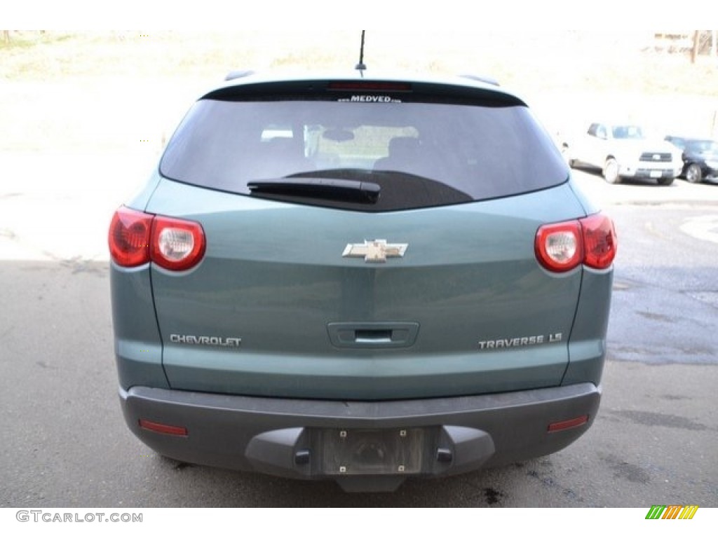 2009 Traverse LS AWD - Silver Moss Metallic / Dark Gray/Light Gray photo #6