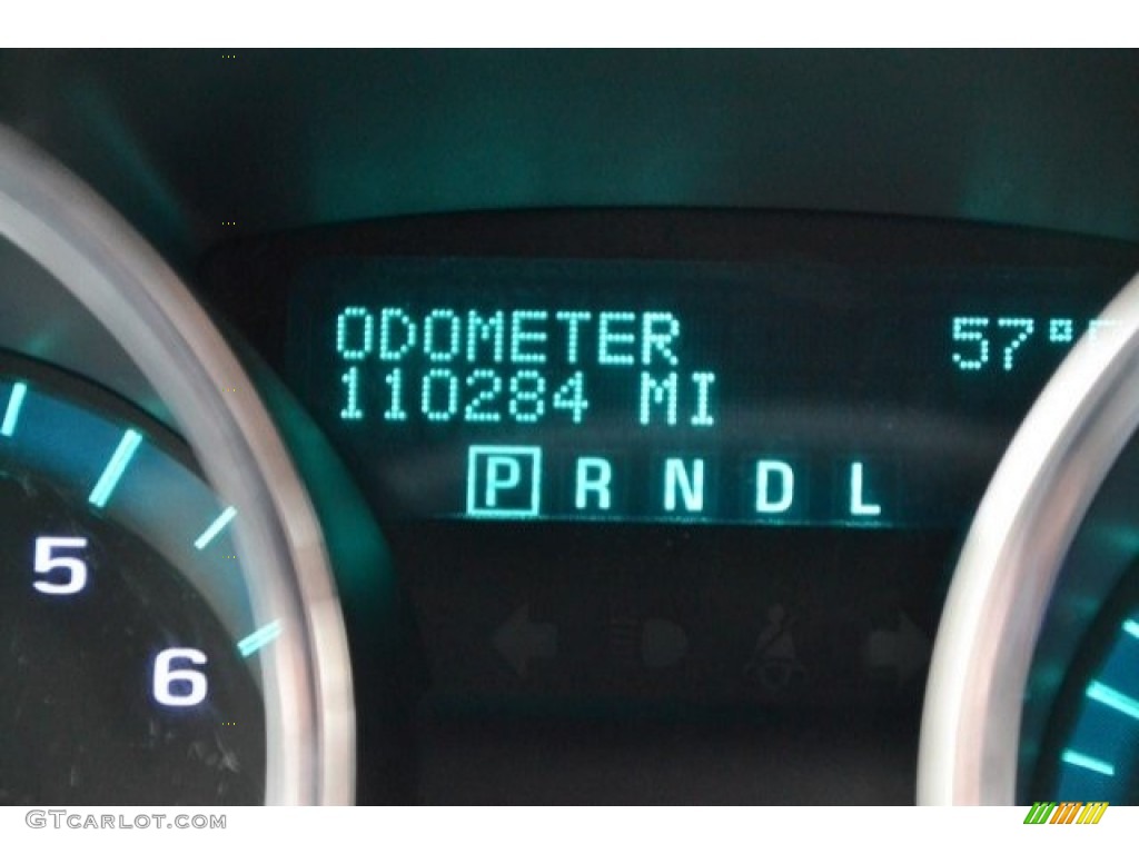 2009 Traverse LS AWD - Silver Moss Metallic / Dark Gray/Light Gray photo #10