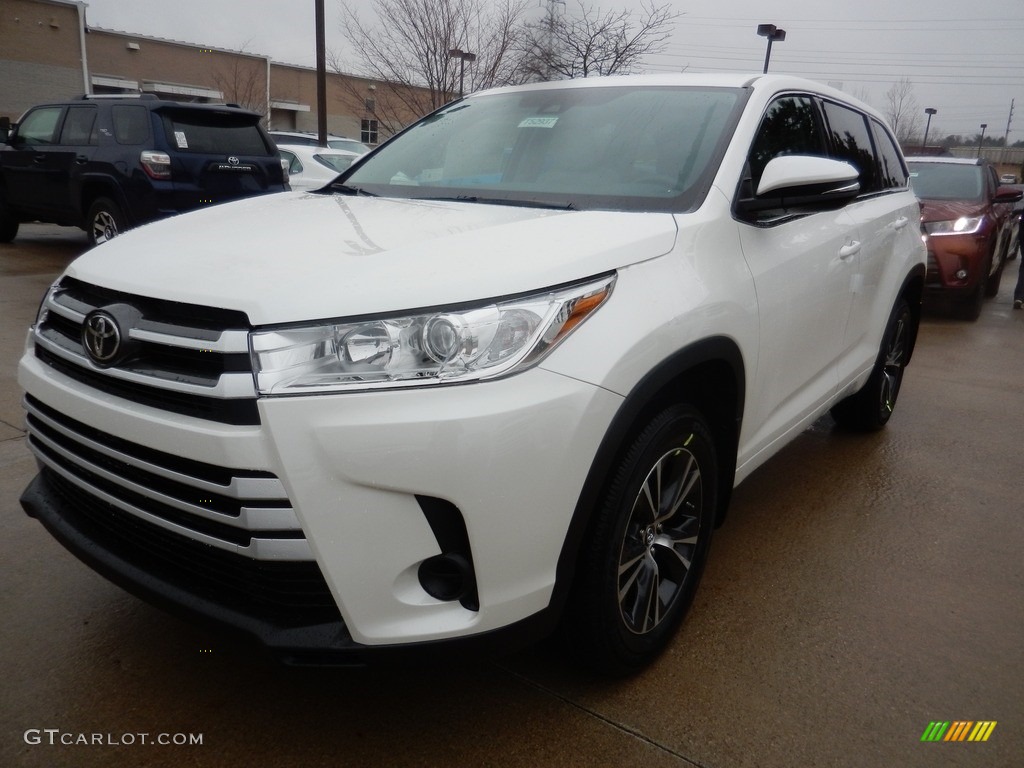 2018 Highlander LE AWD - Blizzard White Pearl / Ash photo #1