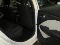Bright White - Dart SXT Photo No. 33
