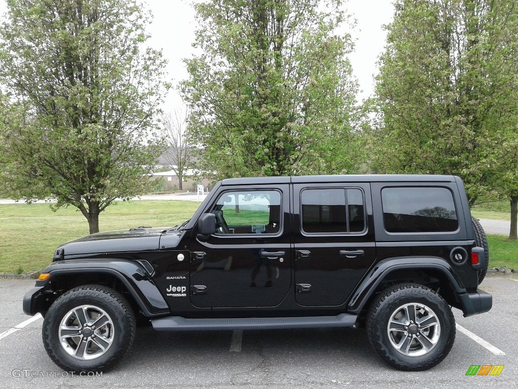 Black 2018 Jeep Wrangler Unlimited Sahara 4x4 Exterior Photo #126397939