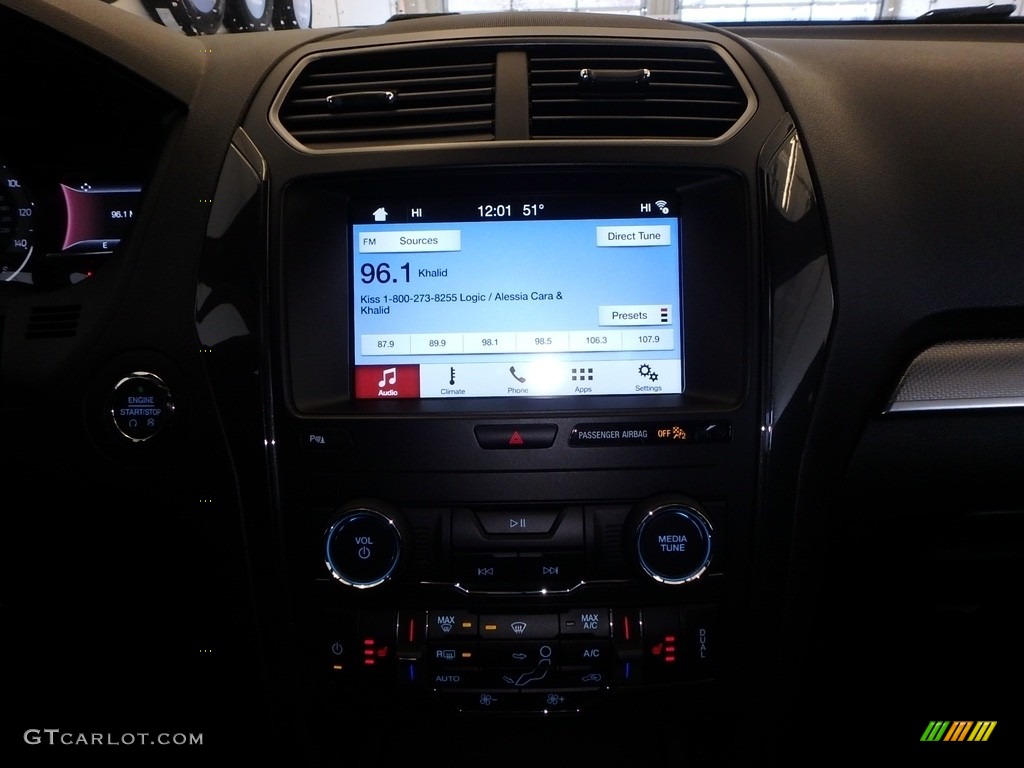 2018 Explorer XLT 4WD - Ingot Silver / Ebony Black photo #14
