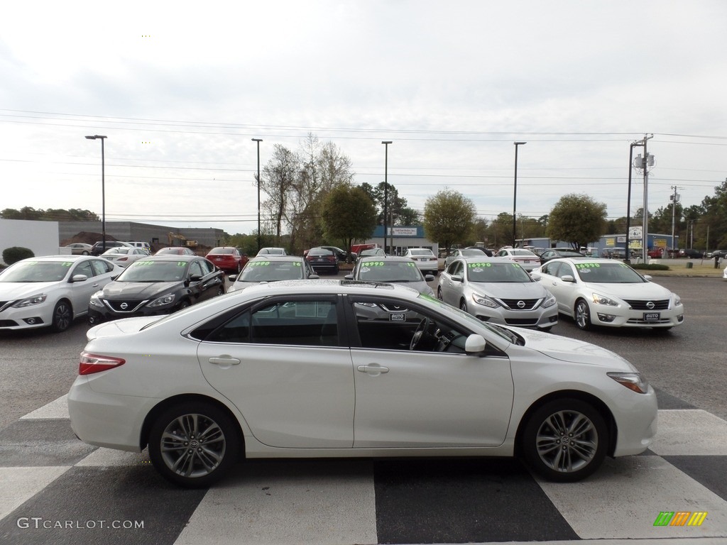 2015 Camry SE - Blizzard Pearl White / Black photo #3