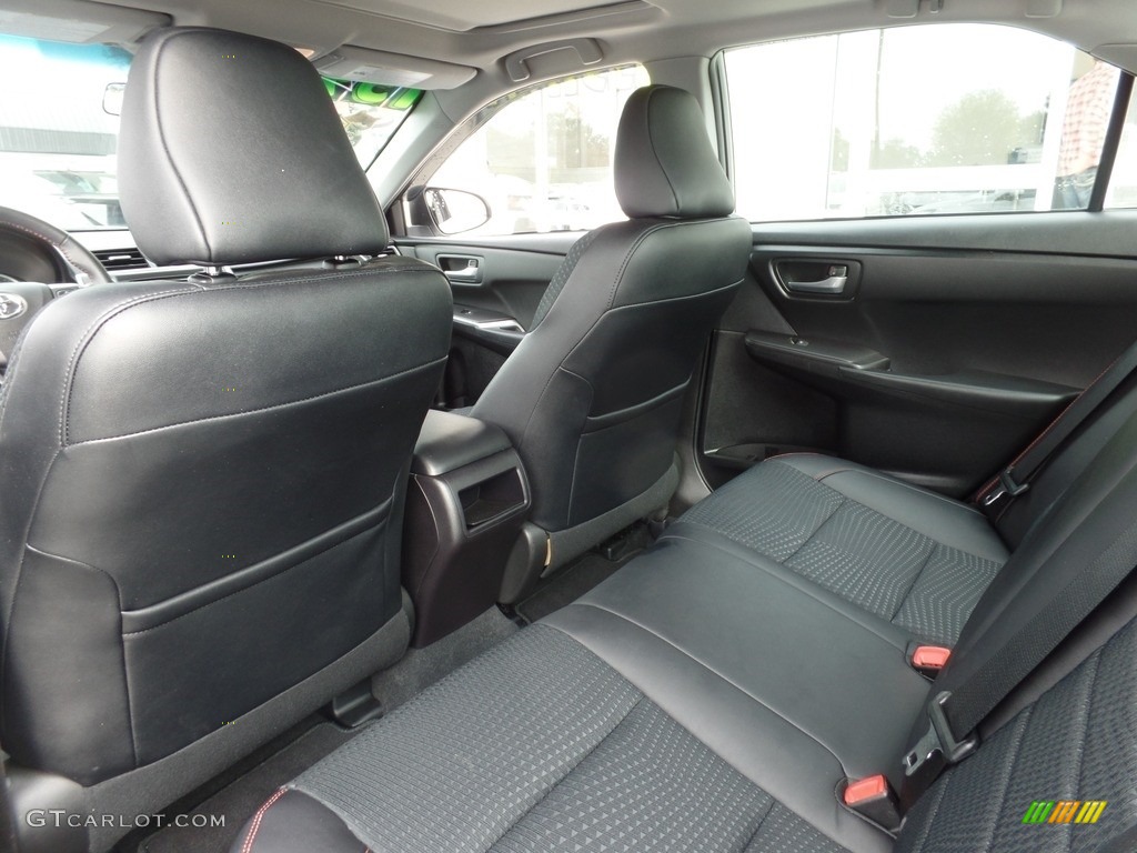 2015 Camry SE - Blizzard Pearl White / Black photo #11