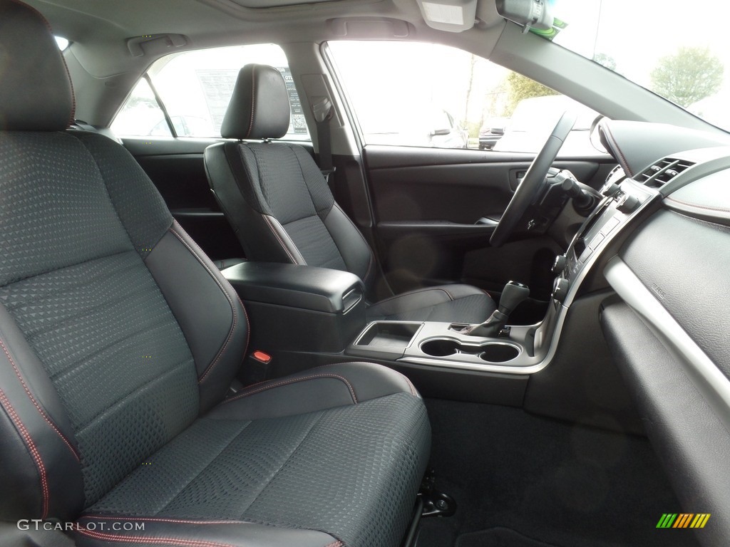 2015 Camry SE - Blizzard Pearl White / Black photo #12