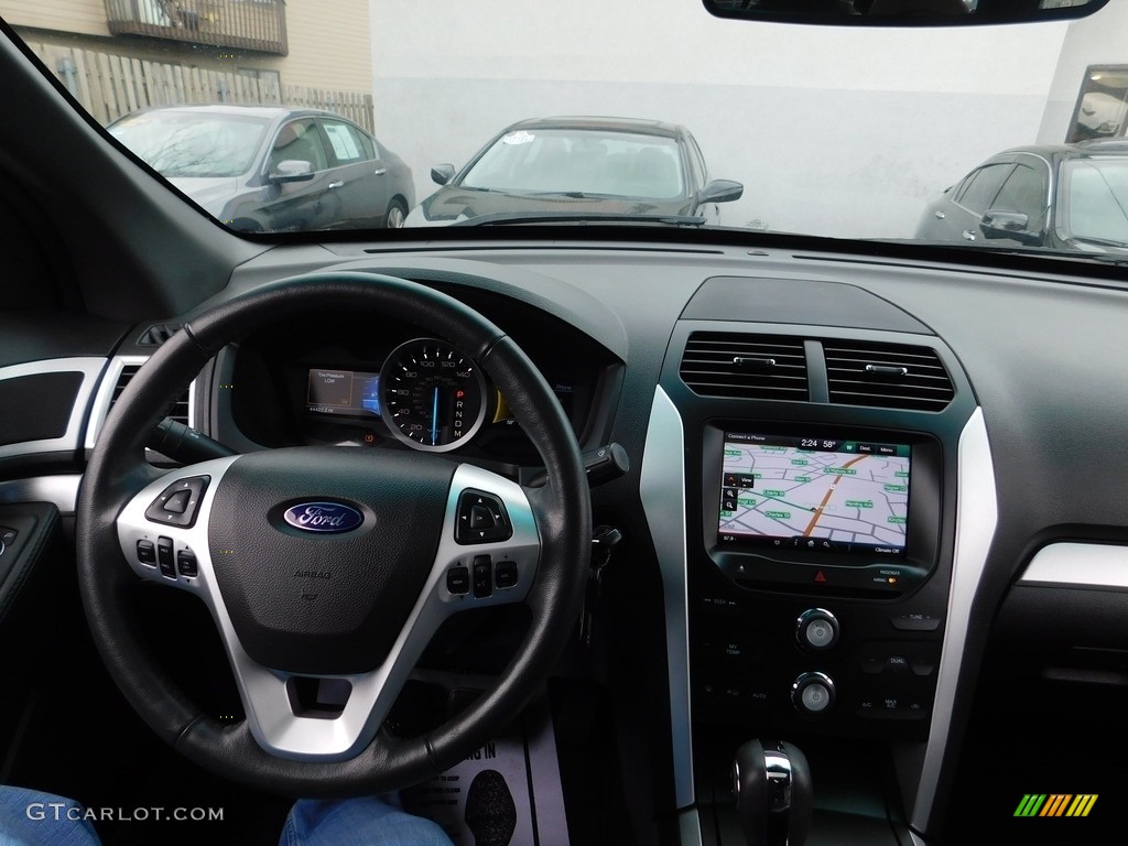 2015 Explorer XLT 4WD - Deep Impact Blue / Charcoal Black photo #52