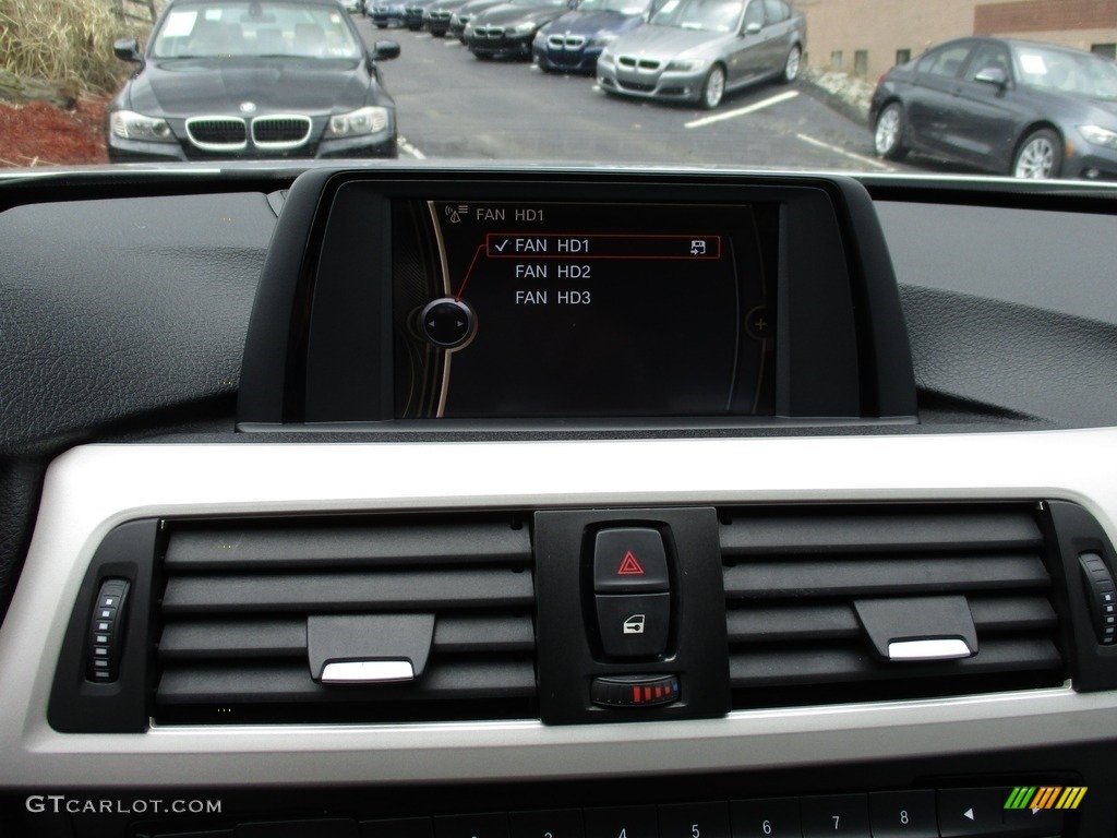 2014 3 Series 320i xDrive Sedan - Glacier Silver Metallic / Black photo #17