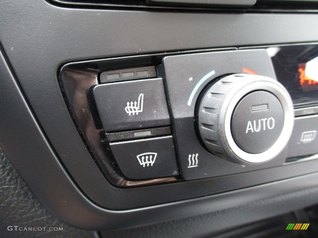 2014 3 Series 320i xDrive Sedan - Glacier Silver Metallic / Black photo #18