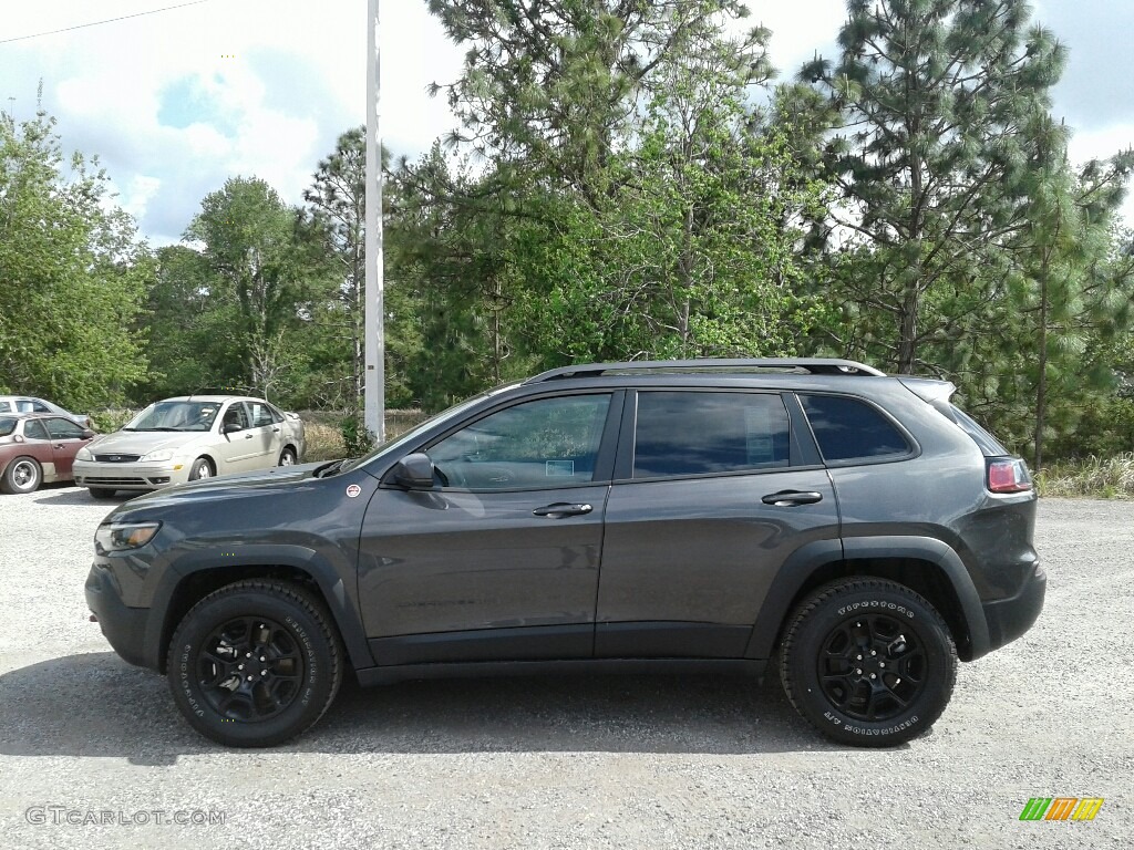 2019 Cherokee Trailhawk 4x4 - Granite Crystal Metallic / Black photo #2