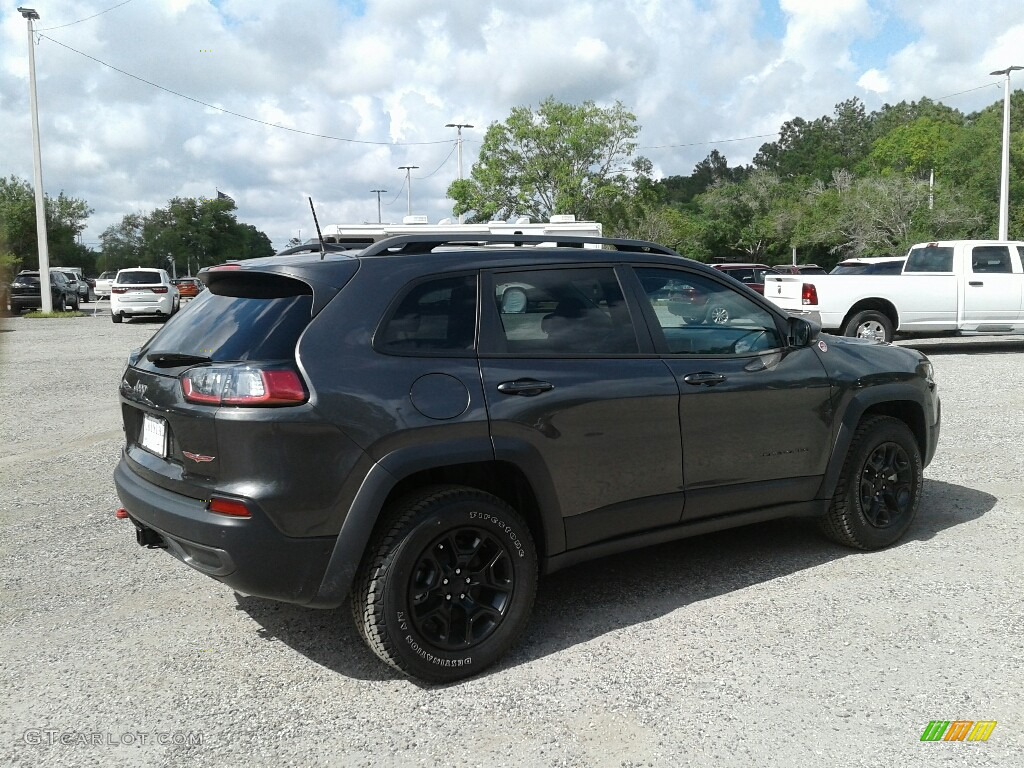 2019 Cherokee Trailhawk 4x4 - Granite Crystal Metallic / Black photo #5
