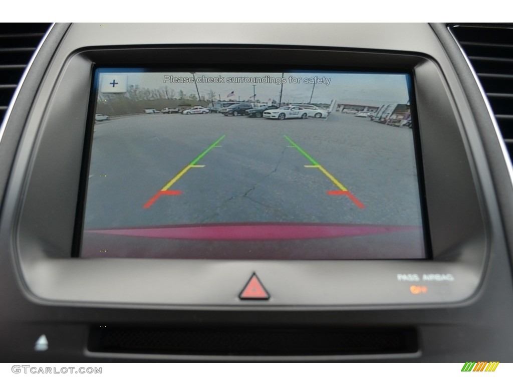 2018 Ford Taurus SEL Navigation Photos