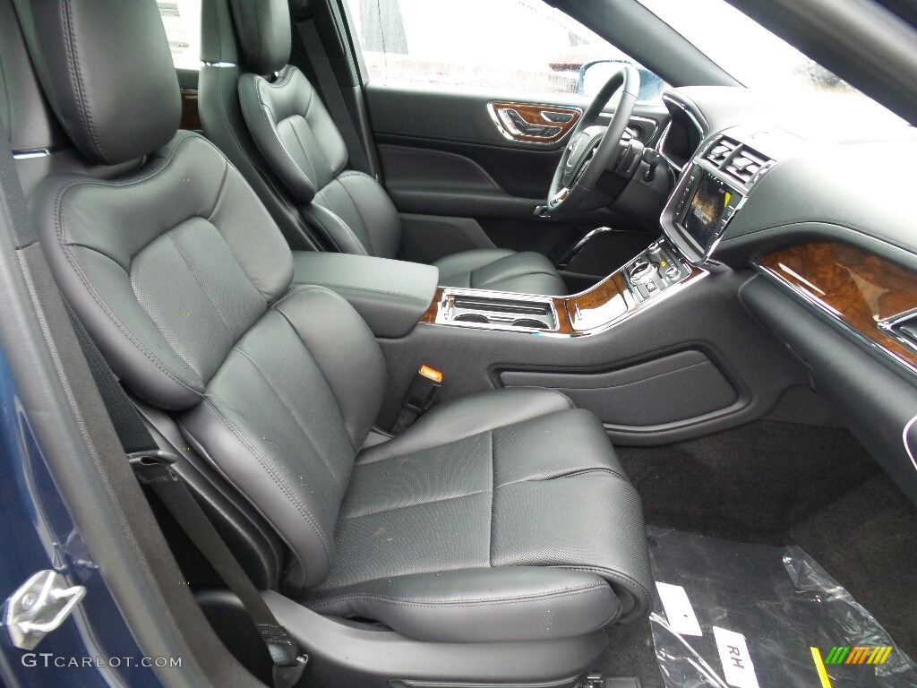 2018 Lincoln Continental Reserve AWD Front Seat Photo #126420691