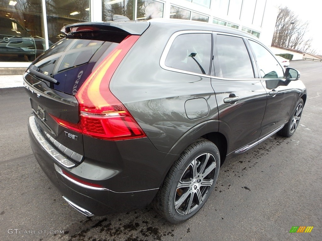 2018 XC60 T5 AWD Inscription - Pine Gray Metallic / Blonde photo #2